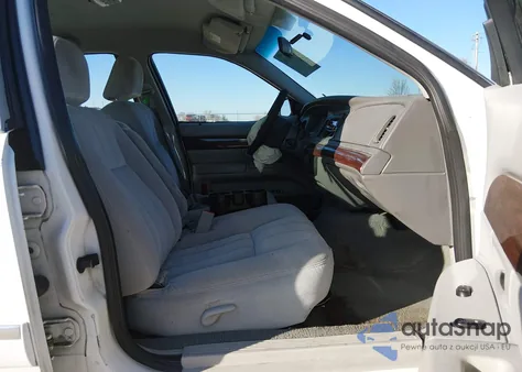 2003 Mercury Grand Marquis Gs z USA, uszkodzony, nr VIN 2MEFM74W13X626540